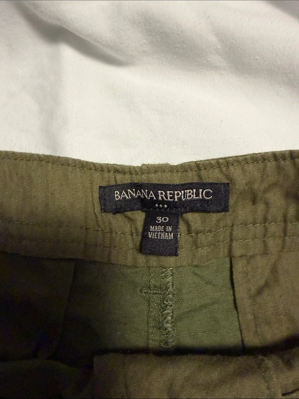 Banana Republic Olive Green Flat Front Men's Shorts